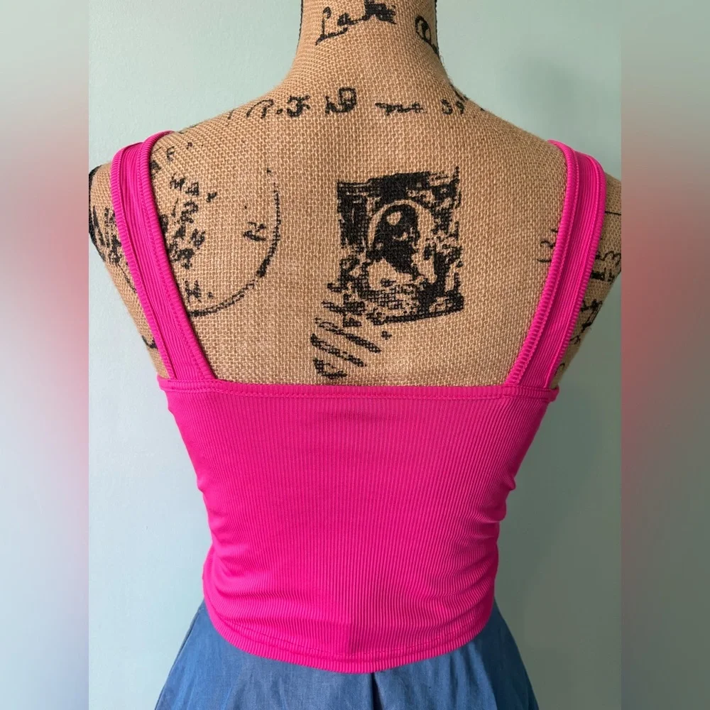 Pink Ribbed Cropped Tank - Picture 2 of 2